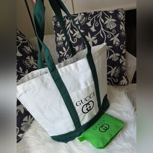 White and Green Tote Bag And Pouch With Pattern